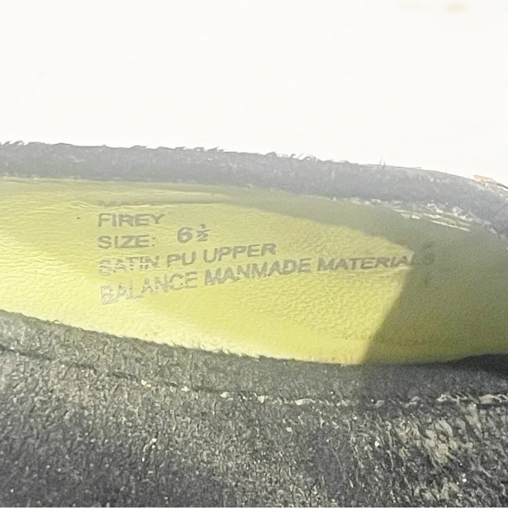 Steve Madden Size 6.5 Black Y2K Satin Beaded Clogs - Picture 5 of 6